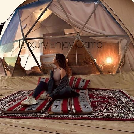 Ferienwohnung Abdullah Luxury Camp Wadi Rum Exterior foto