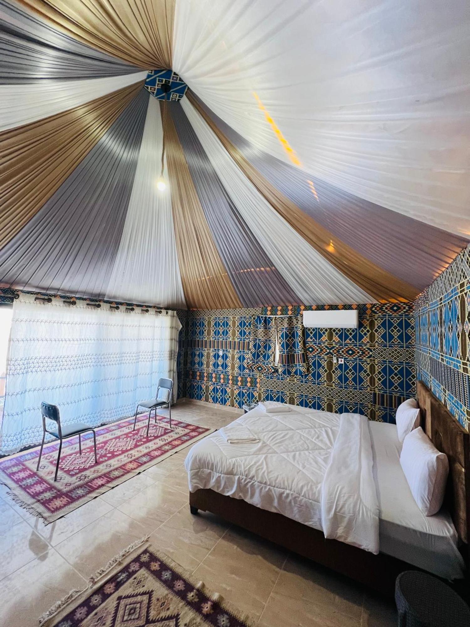Ferienwohnung Abdullah Luxury Camp Wadi Rum Exterior foto