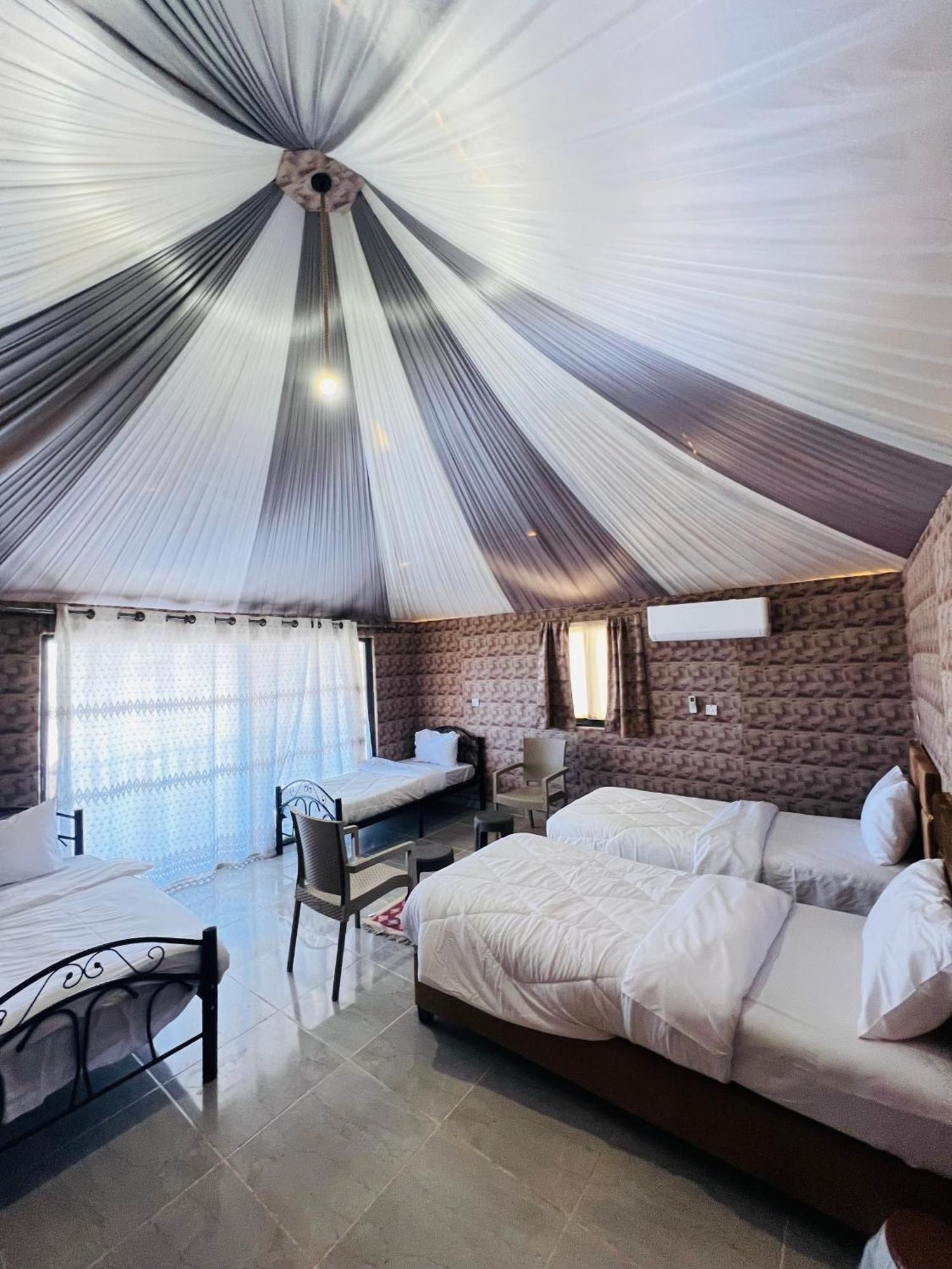 Ferienwohnung Abdullah Luxury Camp Wadi Rum Exterior foto