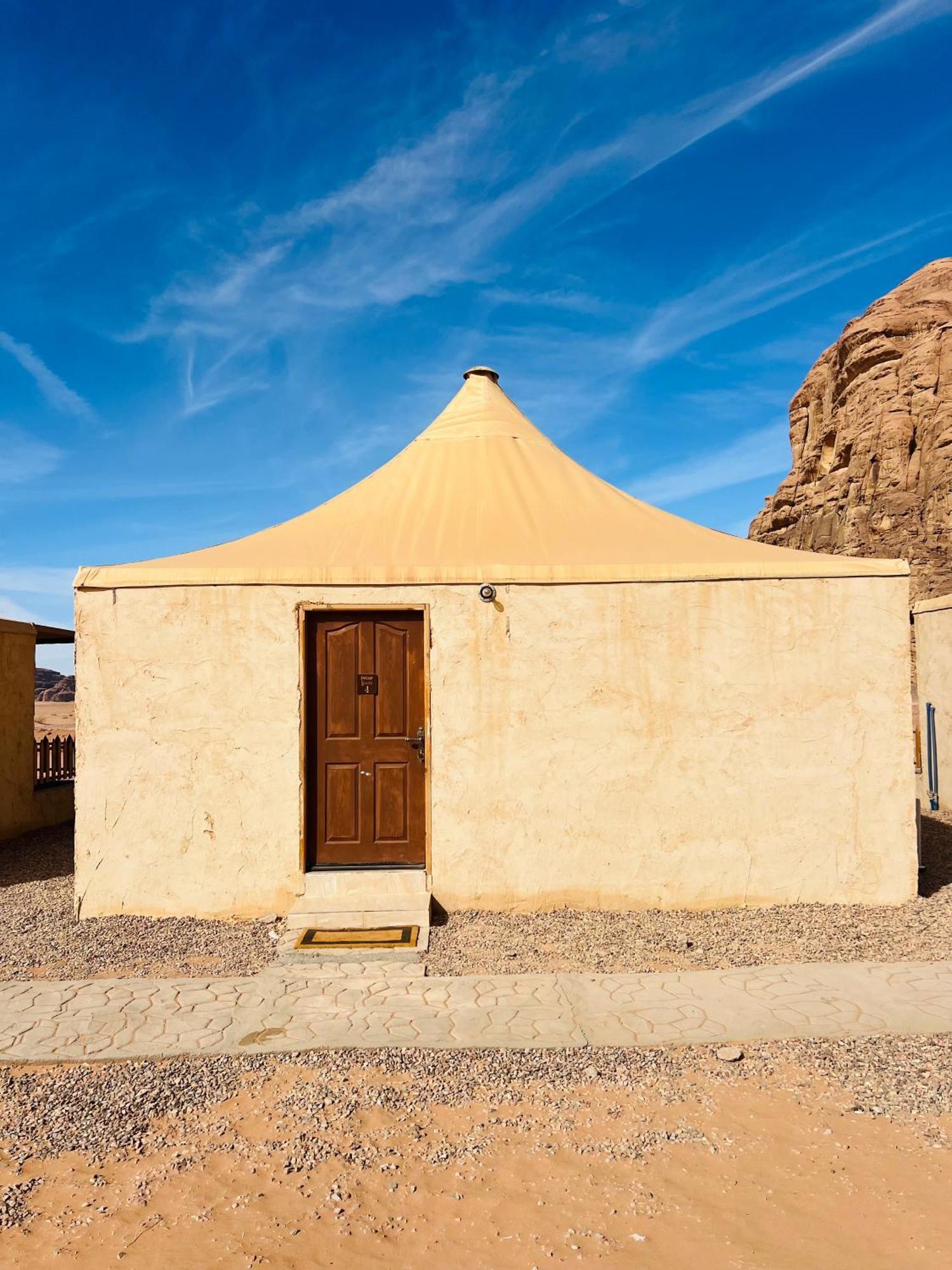 Ferienwohnung Abdullah Luxury Camp Wadi Rum Exterior foto