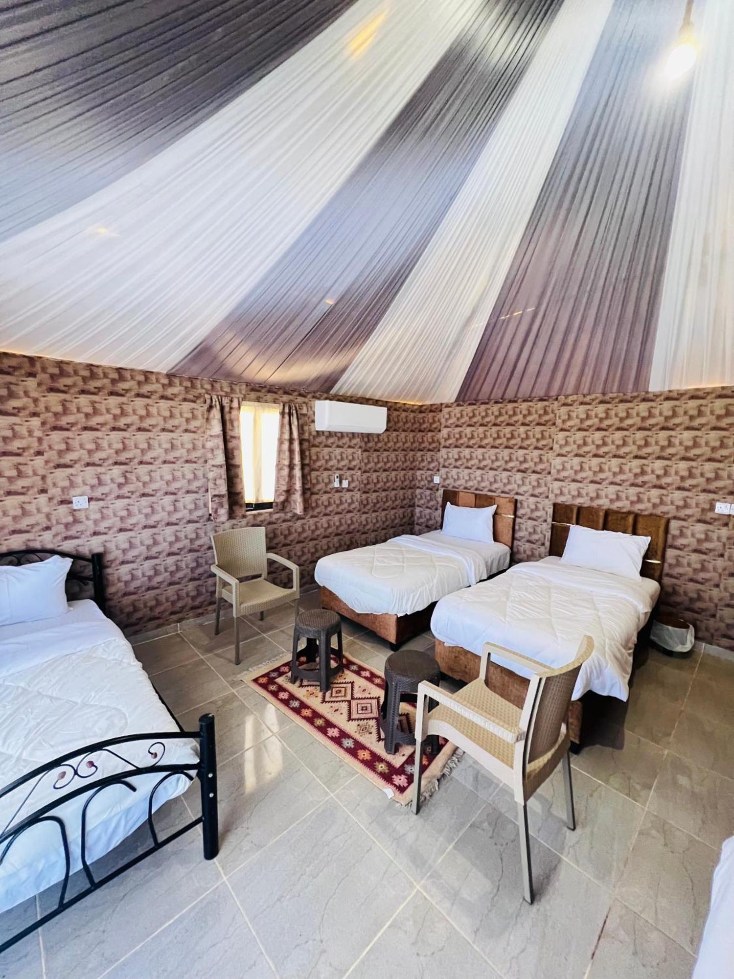 Ferienwohnung Abdullah Luxury Camp Wadi Rum Exterior foto