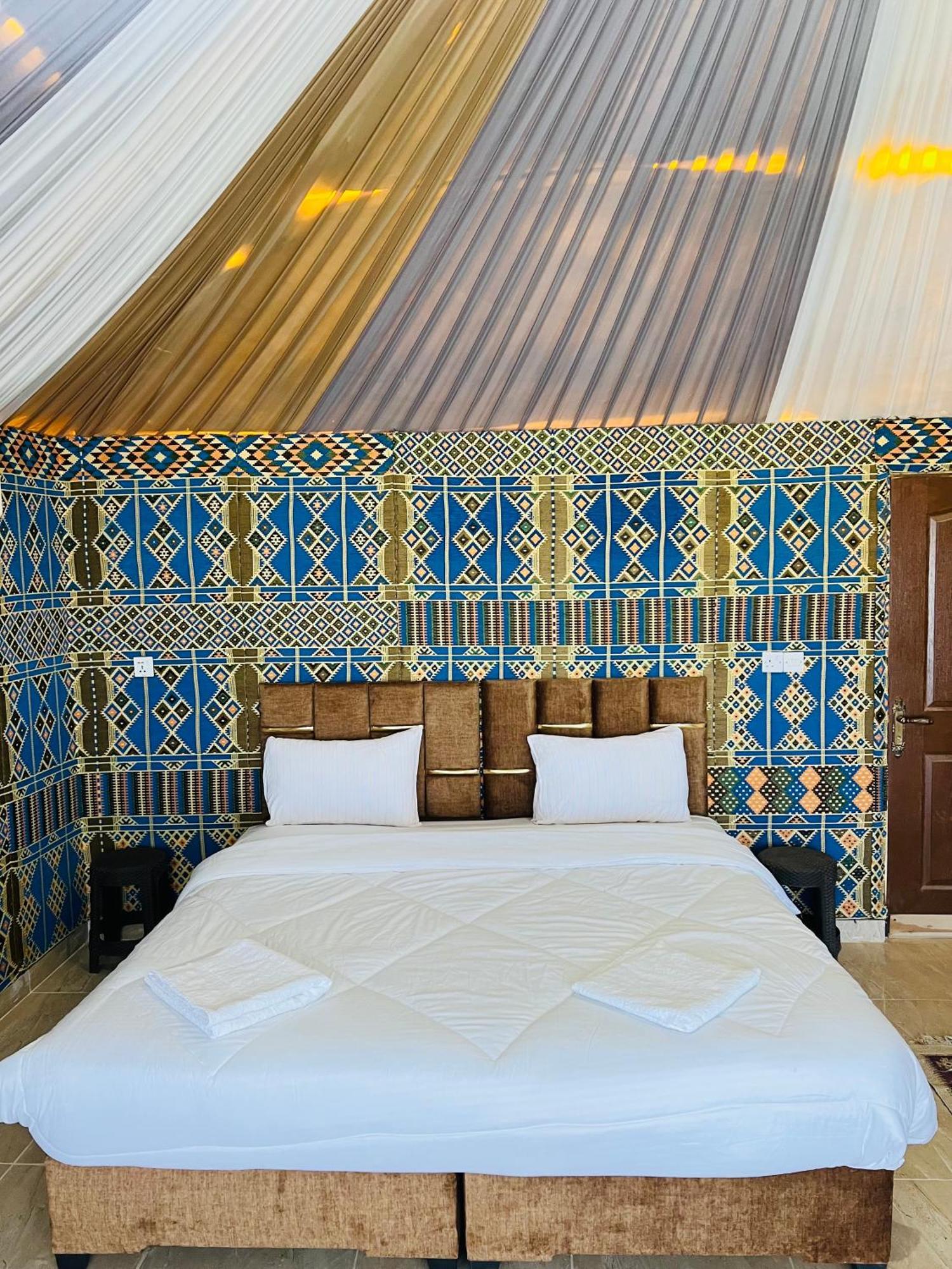 Ferienwohnung Abdullah Luxury Camp Wadi Rum Exterior foto