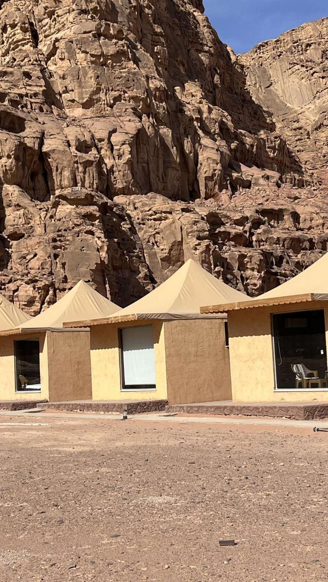 Ferienwohnung Abdullah Luxury Camp Wadi Rum Exterior foto